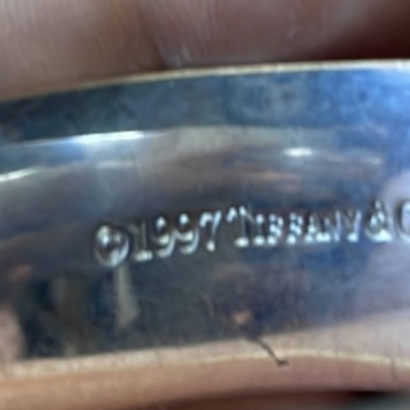 Please beware of these Tiffany Notes collection fakes!!! - Picture 3 of 5